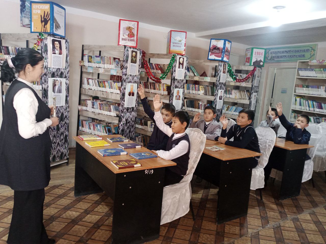 Yosh kitobxonlar ishtirokida davra suhbati