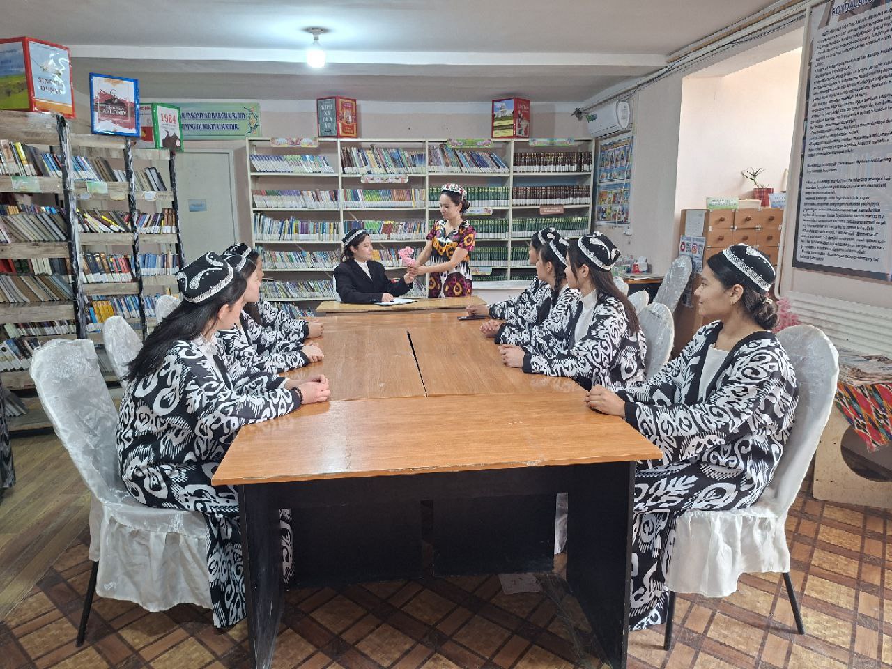 Kamalak qizlari Zulfiya izidan